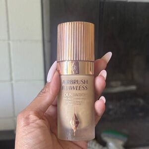 Charlotte Tilbury Airbrush Flawless Foundation - Luxurious Gold